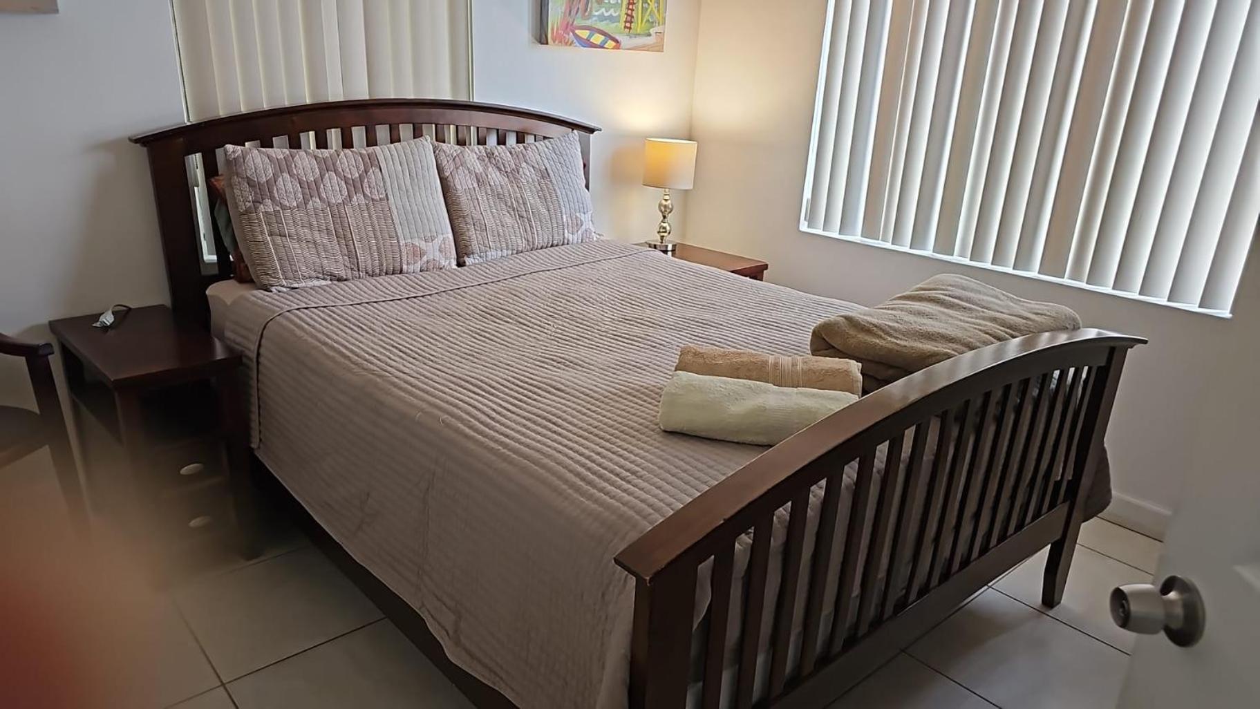 מיאמי ספרינגס Royal Poinciana Stay מראה חיצוני תמונה
