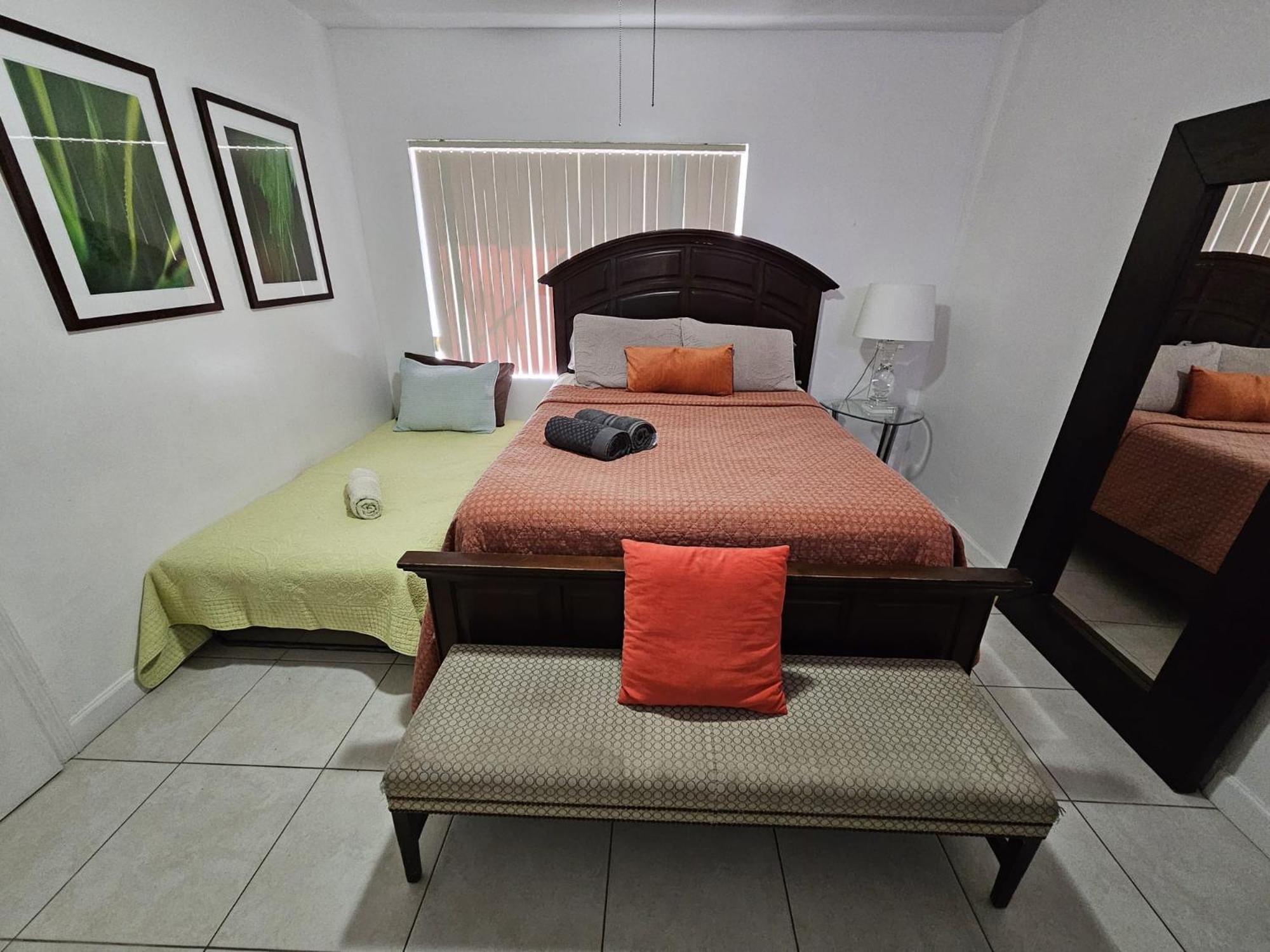 מיאמי ספרינגס Royal Poinciana Stay מראה חיצוני תמונה