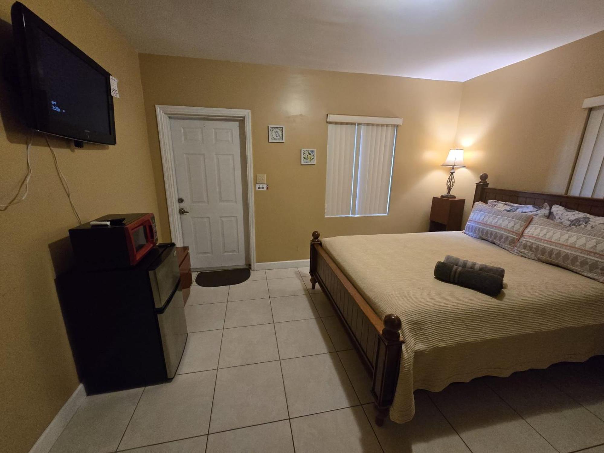 מיאמי ספרינגס Royal Poinciana Stay מראה חיצוני תמונה