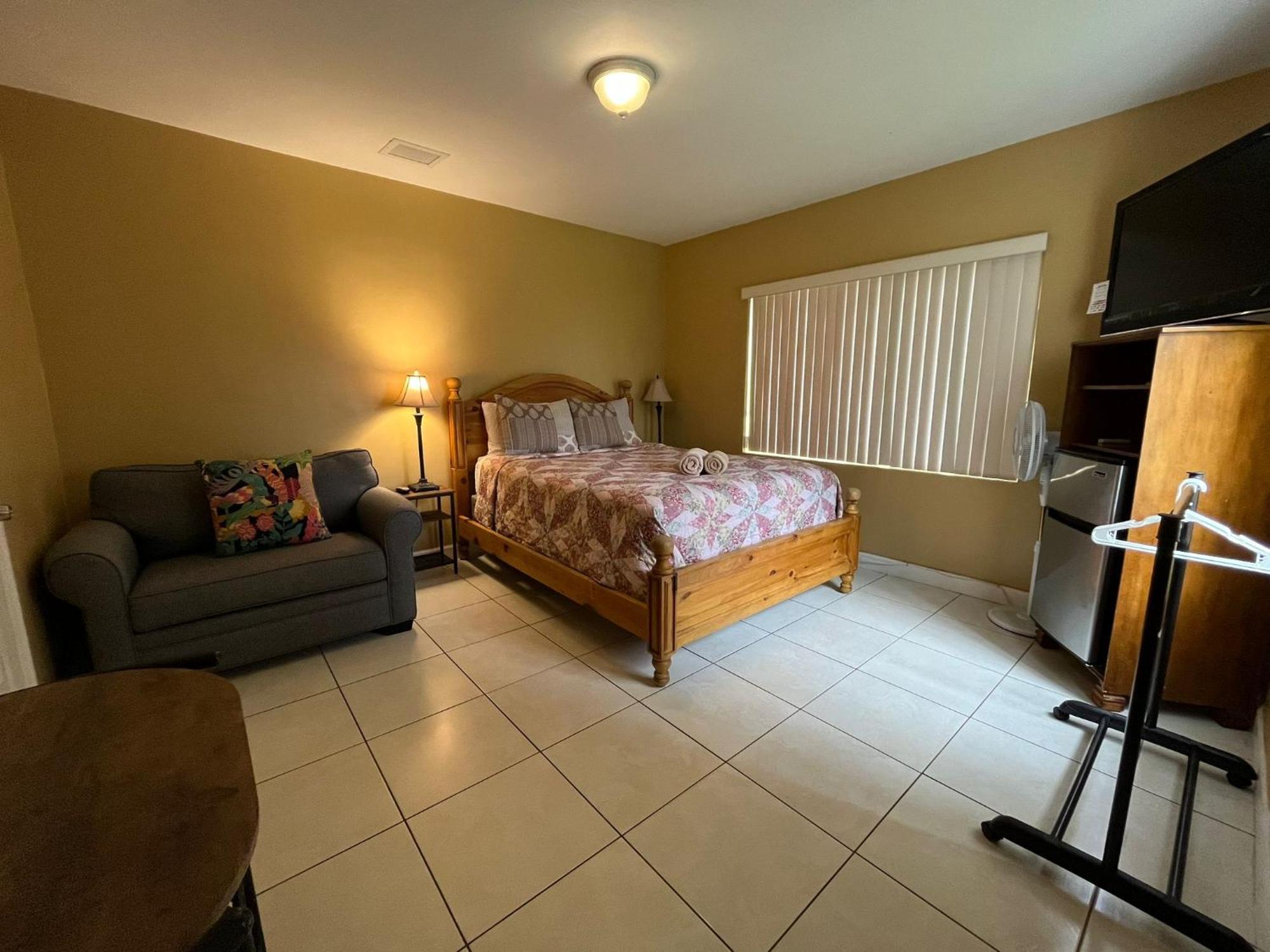 מיאמי ספרינגס Royal Poinciana Stay מראה חיצוני תמונה